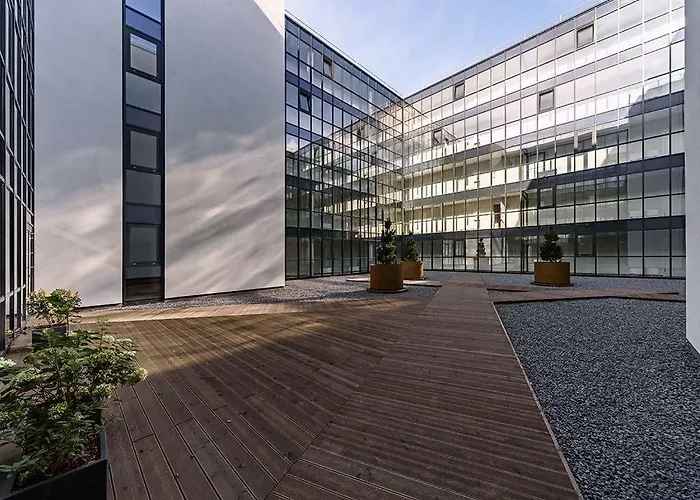 Simpsono Apartamentai Nr.1 פלאנגה